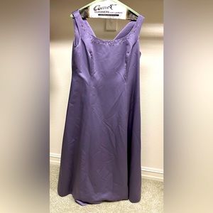 David’s Bridal Gown sleeveless size 18 lavender